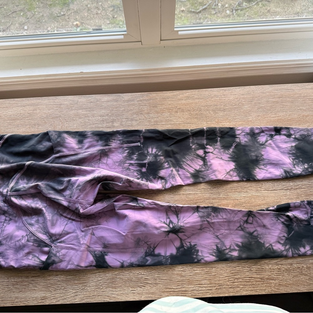 Lululemon Power Thru High-Rise Tight Purple Tie Dye Leggings Size 6 - Picture 4 of 6